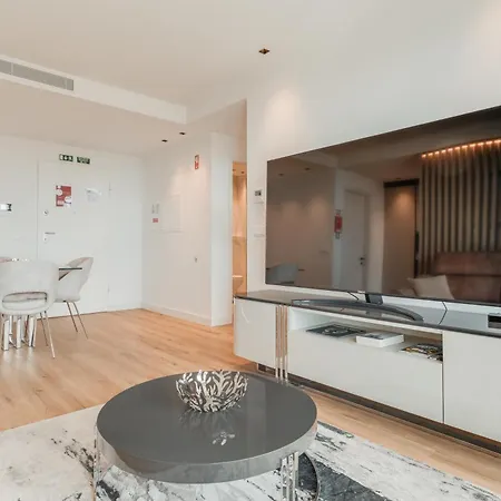 アパート Golden View *