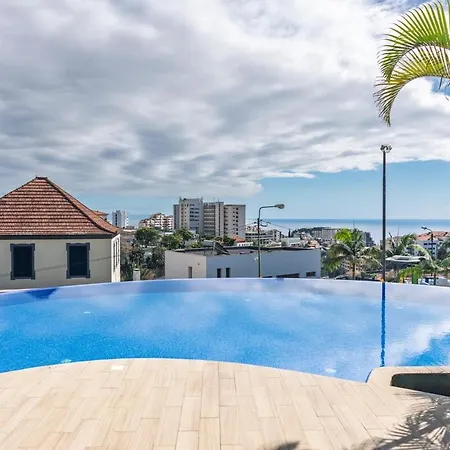 Golden View Pools, Parking & Comfort شقة
